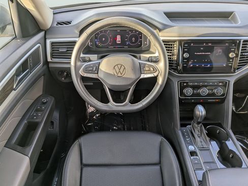 Certified 2023 Volkswagen Atlas SE w/ Panoramic Sunroof Package FWD image 13