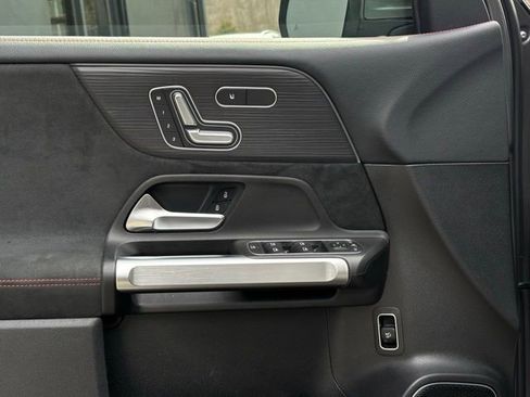 Certified 2021 Mercedes-Benz GLB 250 4MATIC image 20