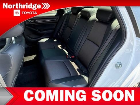 Used 2018 Honda Accord Sport image 7