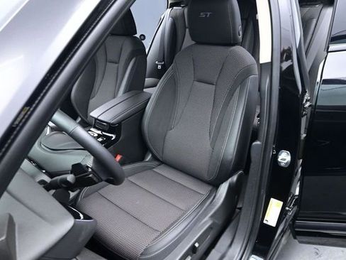 Used 2022 Buick Envision Preferred FWD image 11