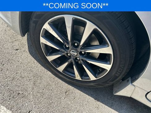 Used 2017 Nissan Altima 2.5 SV w/ Convenience Package FWD image 6
