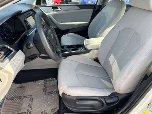 Used 2016 Hyundai Sonata SE image 9