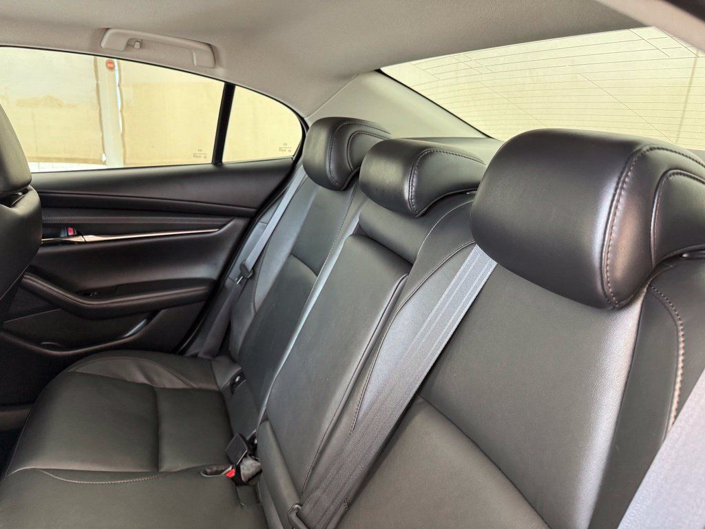 Used 2023 MAZDA MAZDA3 s FWD image 20