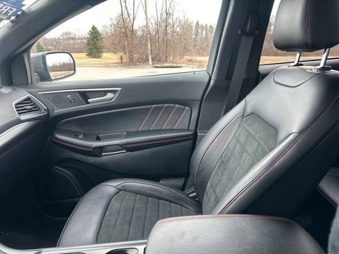 Used 2023 Ford Edge ST-Line image 24