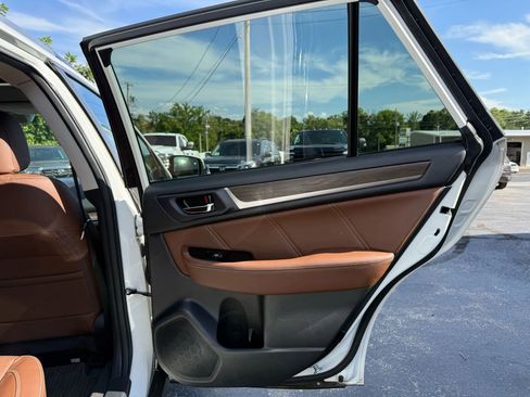 Used 2019 Subaru Outback 3.6R Touring w/ Popular Package #3A image 27