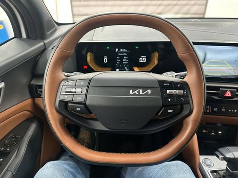 Certified 2026 Kia Sportage X-Line w/ X-Line Premium Package AWD/4WD image 12