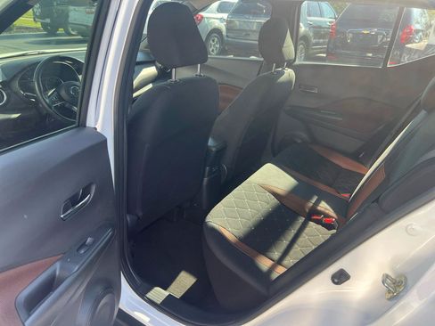 Used 2020 Nissan Kicks SR FWD image 13