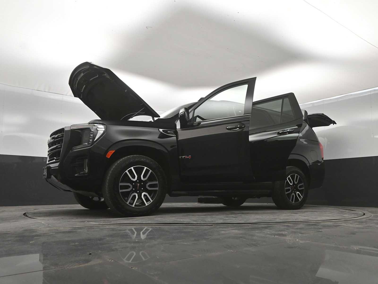 Used 2024 GMC Yukon AT4 AWD/4WD image 45