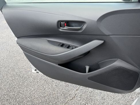 Used 2024 Toyota Corolla LE FWD image 4