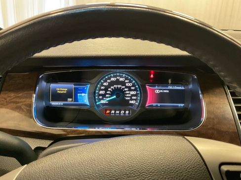 Used 2013 Ford Taurus Limited AWD/4WD image 2