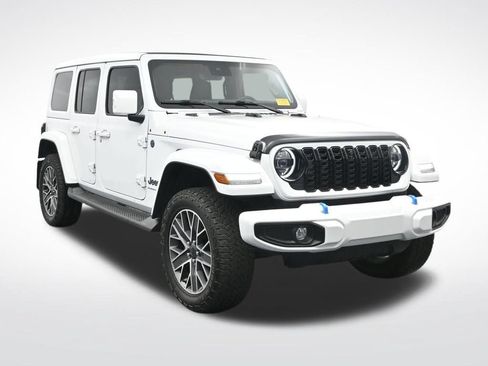 Used 2024 Jeep Wrangler High Altitude AWD/4WD image 3