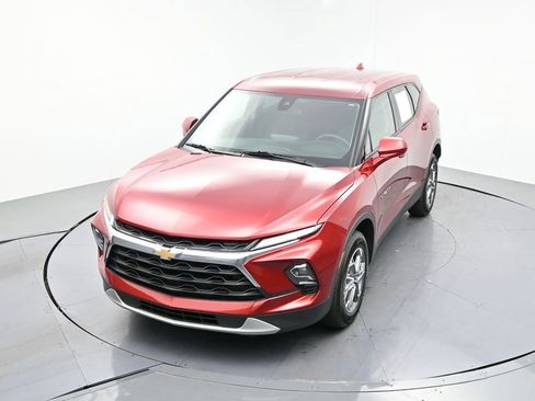 Used 2025 Chevrolet Blazer LT AWD/4WD image 19