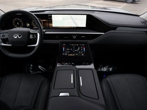 Certified 2025 INFINITI QX80 Sensory image 7