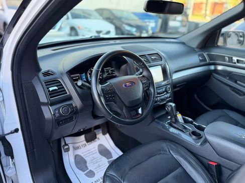 Used 2018 Ford Explorer XLT w/ Equipment Group 202A image 19