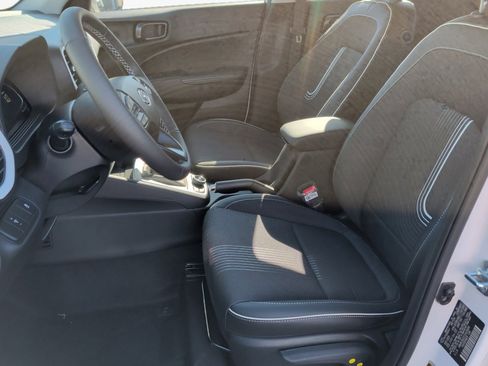 New 2026 Hyundai Venue SEL image 9