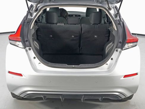 Used 2025 Nissan Leaf S image 9