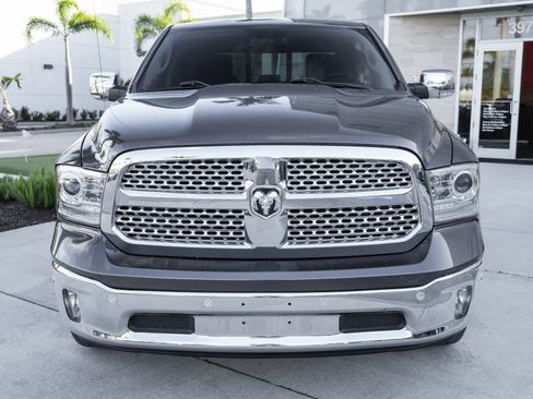 Used 2016 RAM 1500 Laramie w/ Convenience Group AWD/4WD image 4