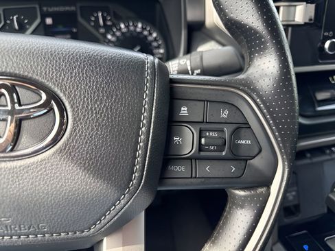 Used 2025 Toyota Tundra SR5 AWD/4WD image 17
