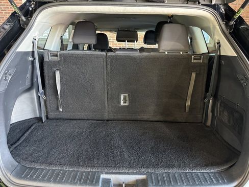 Used 2022 Toyota Highlander L image 39