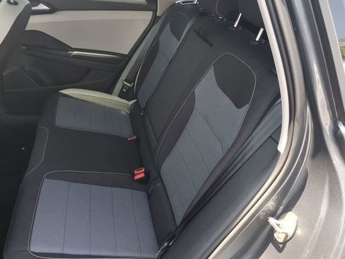 Certified 2025 Volkswagen Taos S FWD image 15