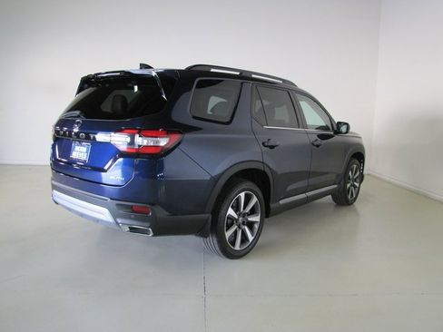 Certified 2024 Honda Pilot Elite image 26
