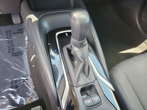 Used 2022 Toyota Corolla LE w/ LE Convenience Package FWD image 23