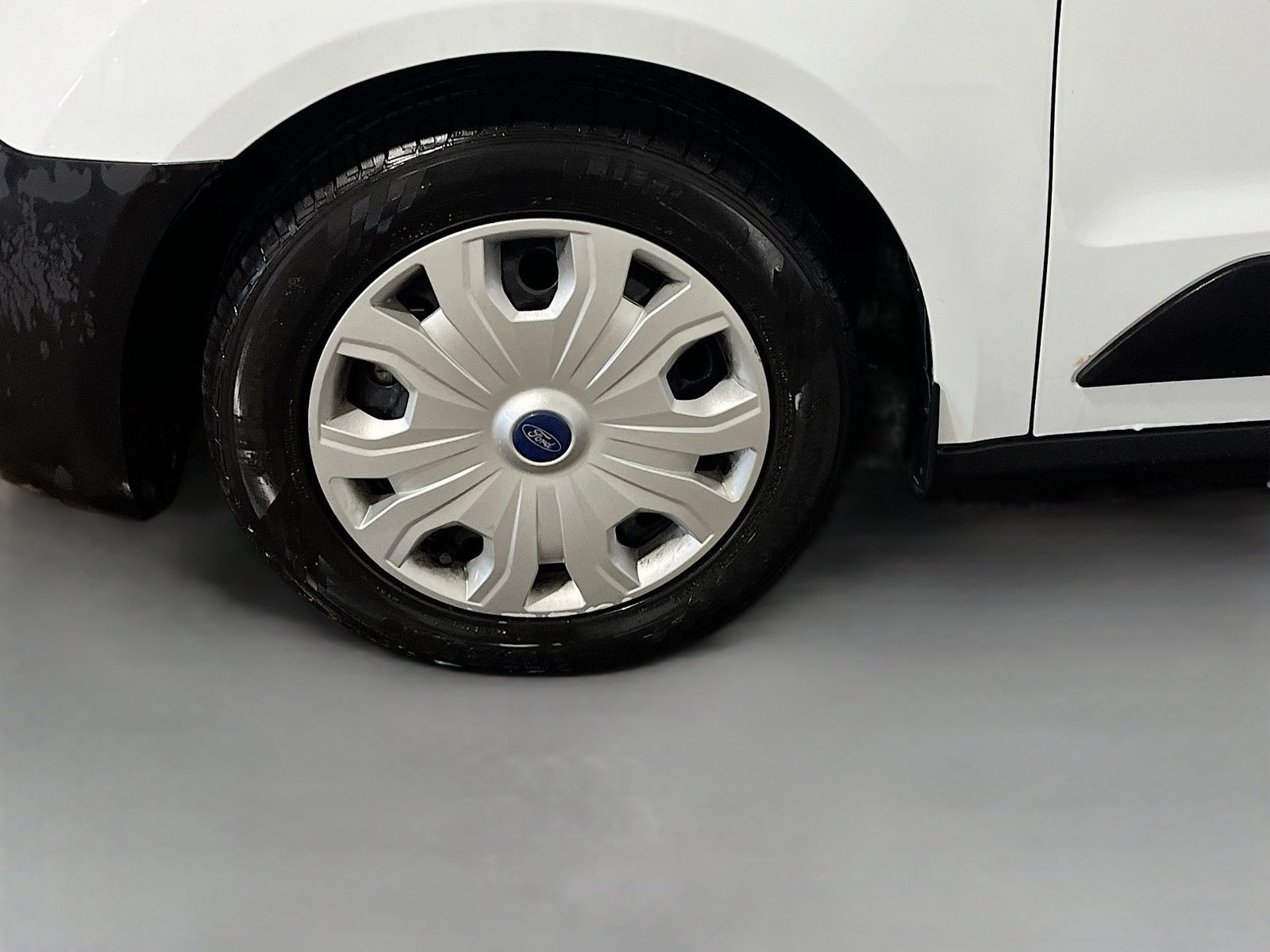 Used 2023 Ford Transit Connect XL FWD image 29