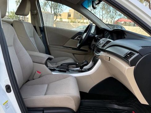 Used 2014 Honda Accord LX image 33