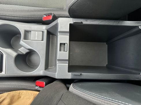 Used 2024 Subaru Crosstrek 2.0i Premium image 17