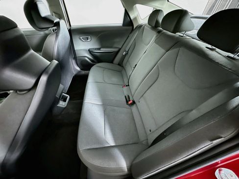 Used 2025 Kia K4 FWD image 27