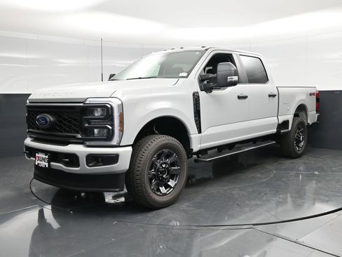 New 2026 Ford F250 XL w/ STX Appearance Package AWD/4WD image 8
