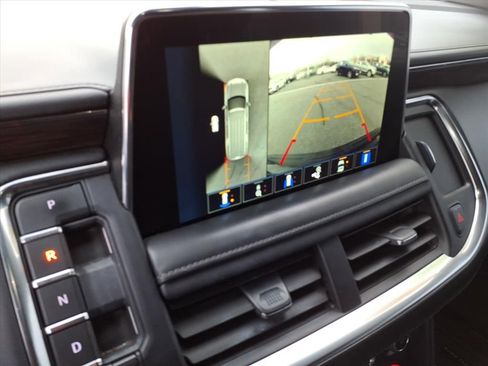 Used 2022 Chevrolet Tahoe Z71 w/ Z71 Off-Road Package image 38