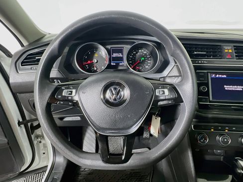 Used 2019 Volkswagen Tiguan S w/ 3rd Row Seat Package AWD/4WD image 17