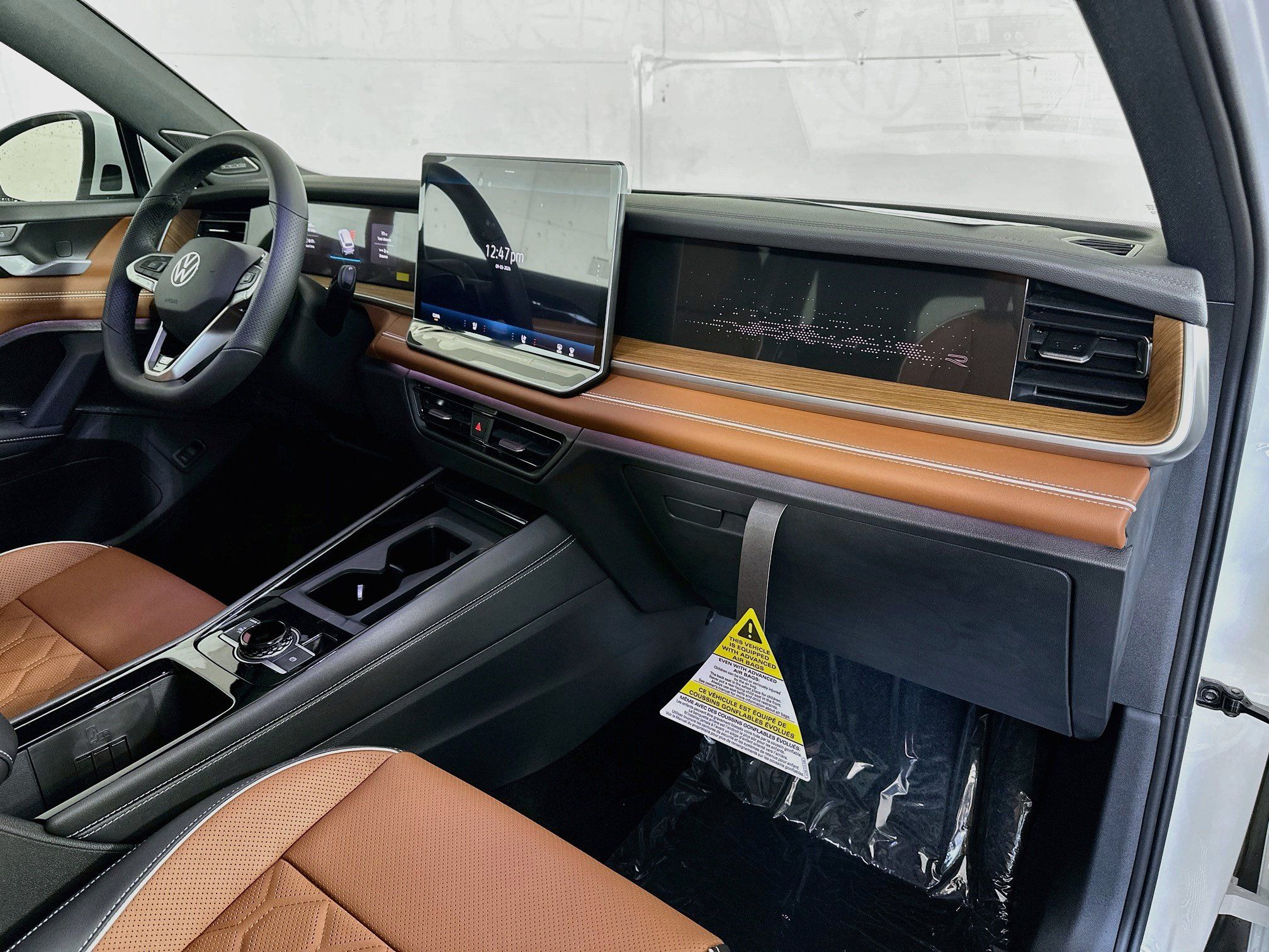 New 2026 Volkswagen Tiguan SEL R-Line AWD/4WD image 30