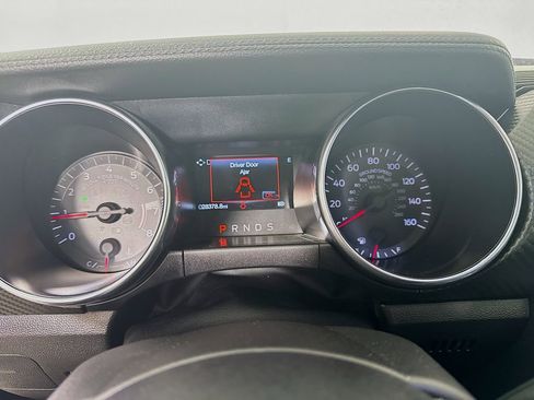 Used 2021 Ford Mustang Coupe image 12