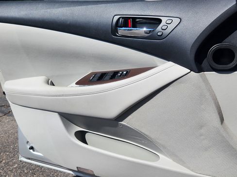 Used 2010 Lexus ES 350 FWD image 12