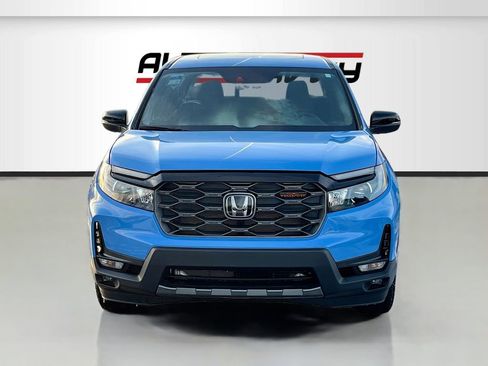 Used 2025 Honda Ridgeline TrailSport image 2
