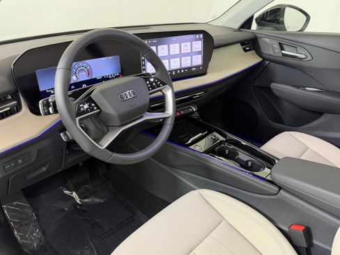 New 2026 Audi Q3 quattro 2.0T AWD/4WD image 4