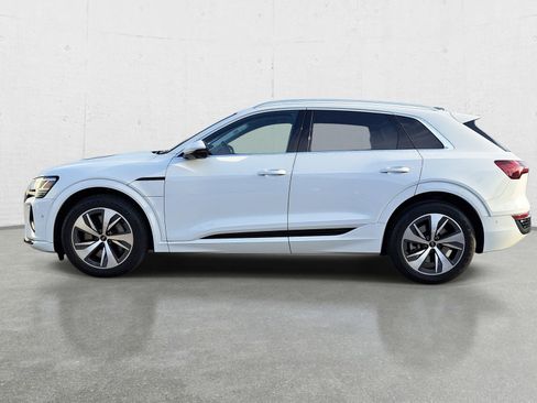 Used 2024 Audi Q8 e-tron Premium Plus w/ Premium Plus Package AWD/4WD image 8