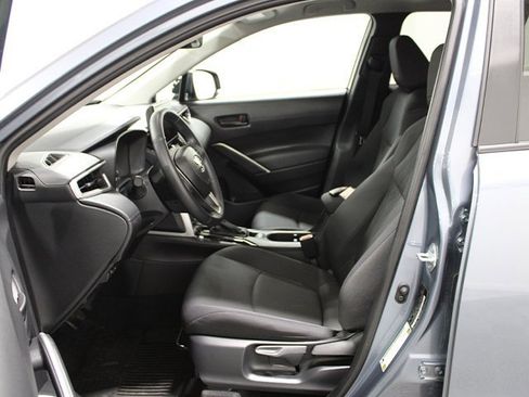 Certified 2025 Toyota Corolla Cross LE image 10