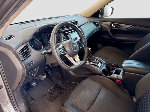 Used 2020 Nissan Rogue SV FWD image 11
