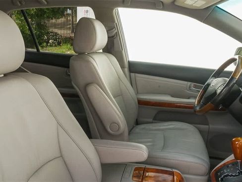 Used 2005 Lexus RX 330 w/ Premium Plus Pkg image 14