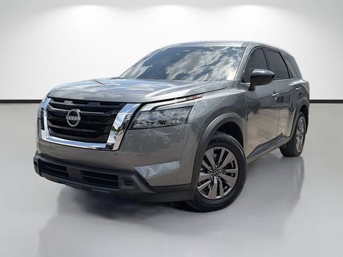 Used 2023 Nissan Pathfinder S FWD image 1