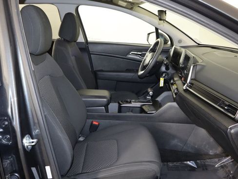 Used 2024 Kia Sportage LX image 19