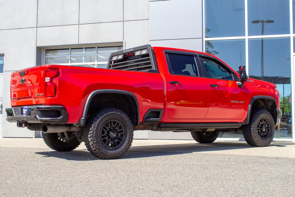 Used 2024 Chevrolet Silverado 2500 ZR2 w/ Technology Package AWD/4WD image 10