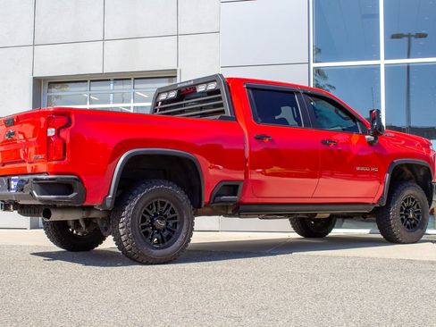 Used 2024 Chevrolet Silverado 2500 ZR2 w/ Technology Package AWD/4WD image 10