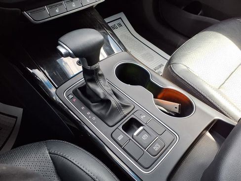 Used 2019 Kia Sorento EX w/ EX Touring Package image 7