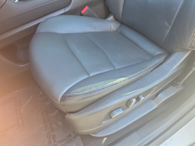 Certified 2024 Cadillac XT6 Premium Luxury AWD/4WD image 32