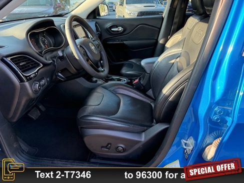 Used 2023 Jeep Cherokee Altitude Lux image 13