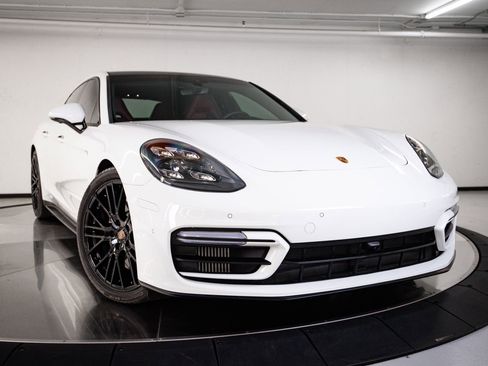 Certified 2022 Porsche Panamera GTS AWD/4WD image 9